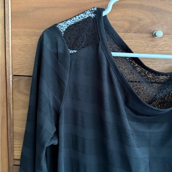 Sisley Black Long Sleeve Lace Top - Picture 3 of 10